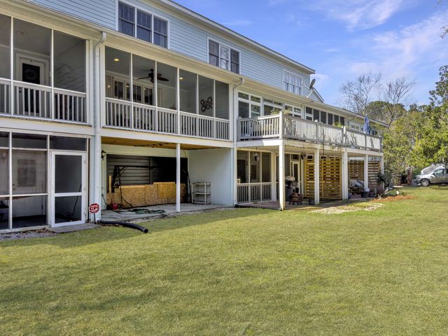 161 Etiwan Pointe Drive, Mount Pleasant, SC 29464