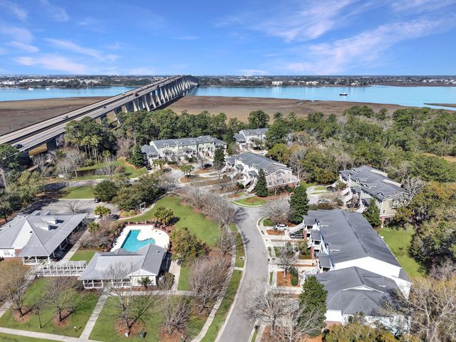 161 Etiwan Pointe Drive, Mount Pleasant, SC 29464