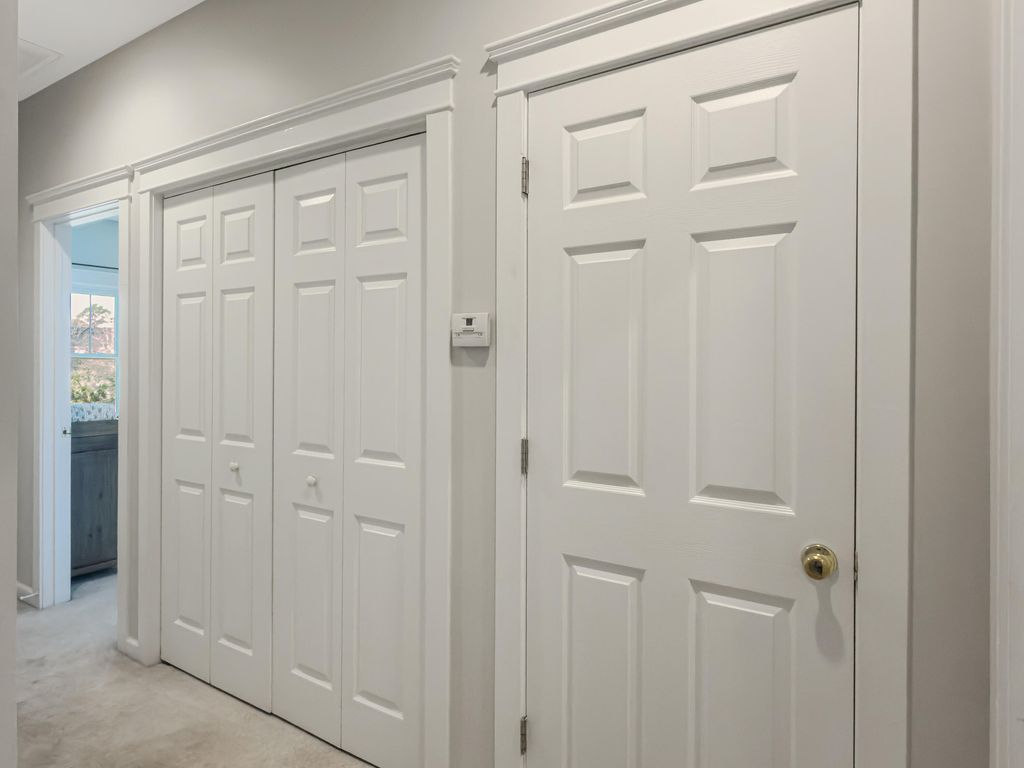 Image 25 of property listing at 161 Etiwan Pointe Drive, Mount Pleasant, SC 29464