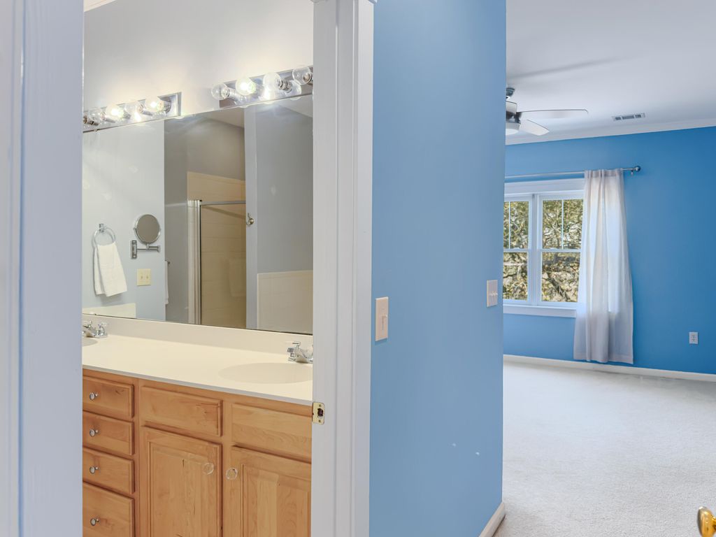 Image 27 of property listing at 161 Etiwan Pointe Drive, Mount Pleasant, SC 29464