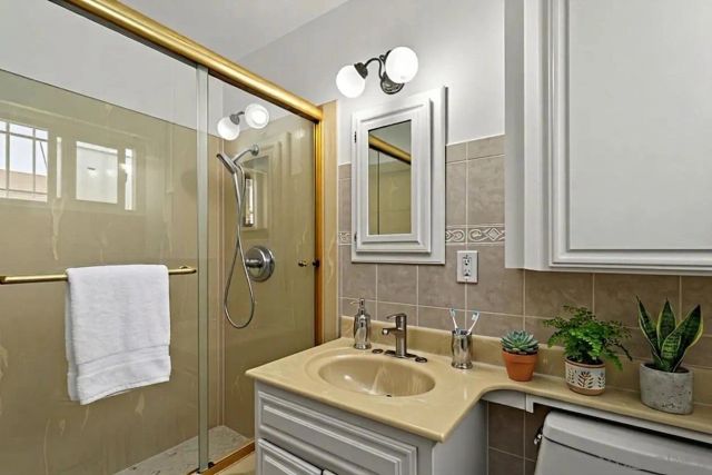 3867 35th St, San Diego, CA 92104