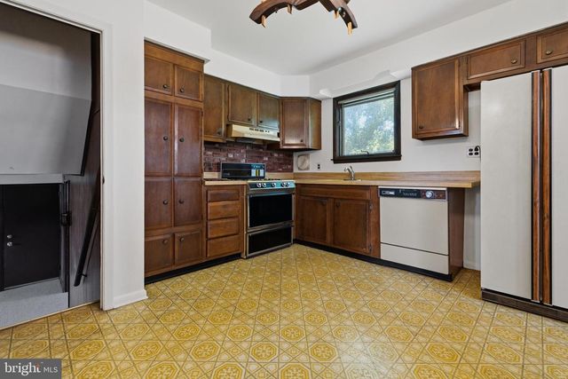 509 PENROSE LN, Warminster, PA 18974