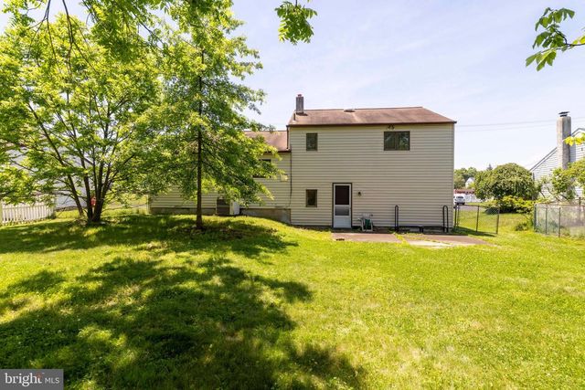 509 PENROSE LN, Warminster, PA 18974