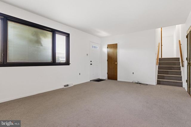 509 PENROSE LN, Warminster, PA 18974