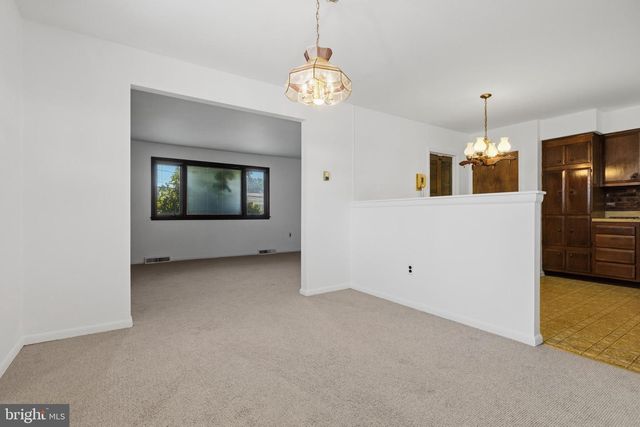 509 PENROSE LN, Warminster, PA 18974