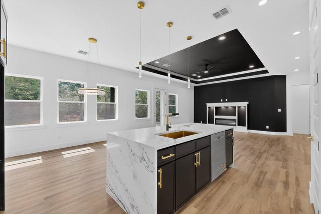 137 N Pohakea DR, Bastrop, TX 78602