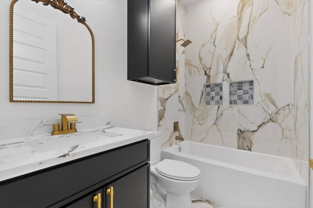 137 N Pohakea DR, Bastrop, TX 78602