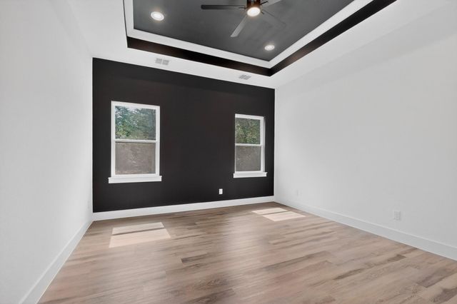 137 N Pohakea DR, Bastrop, TX 78602