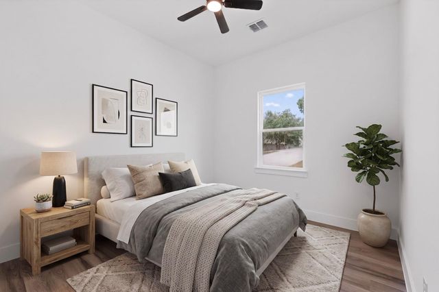 137 N Pohakea DR, Bastrop, TX 78602