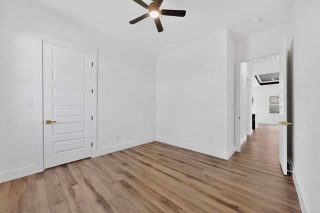 137 N Pohakea DR, Bastrop, TX 78602