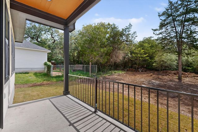 137 N Pohakea DR, Bastrop, TX 78602
