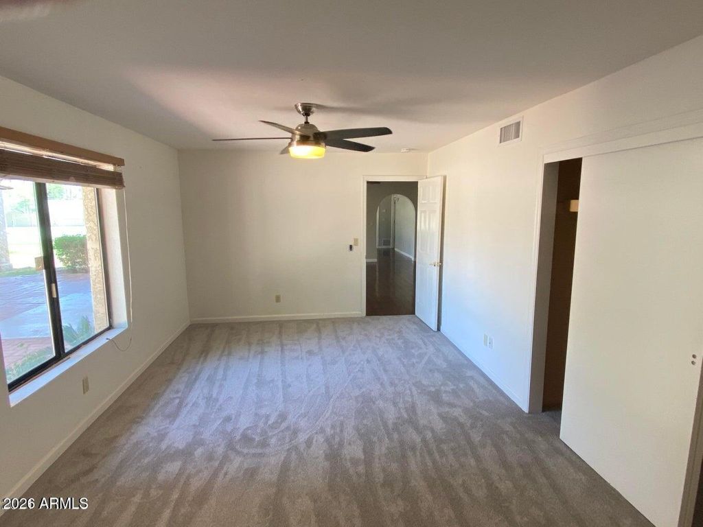 Image 26 of property listing at 5116 E BERNEIL Drive, Paradise Valley, AZ 85253