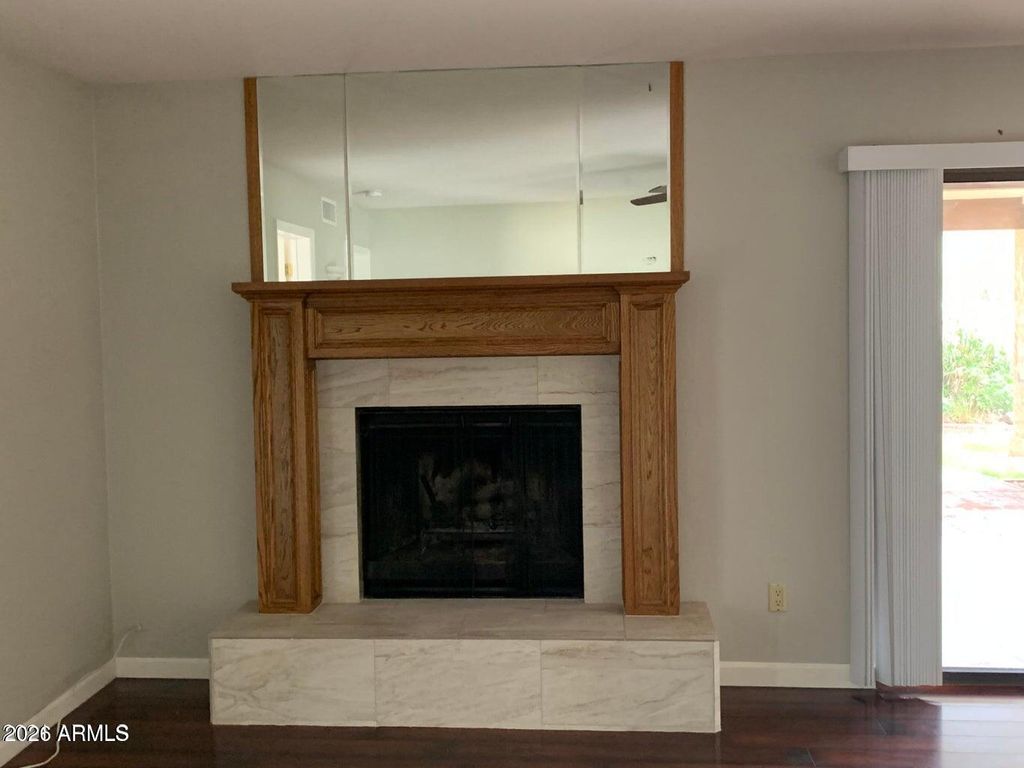 Image 9 of property listing at 5116 E BERNEIL Drive, Paradise Valley, AZ 85253