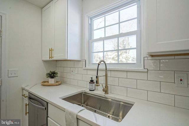 1778 CONGRESS, Turnersville, NJ 08012