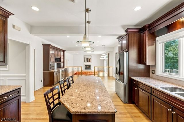 20 Crestview Ln, Sparta Twp., NJ 07871