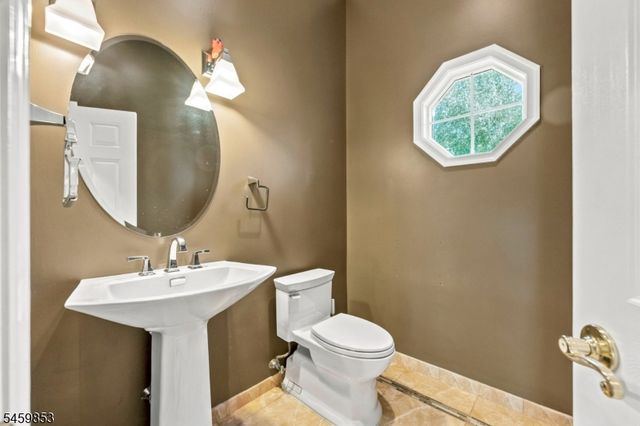 20 Crestview Ln, Sparta Twp., NJ 07871