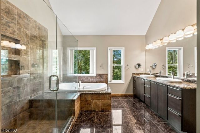 20 Crestview Ln, Sparta Twp., NJ 07871