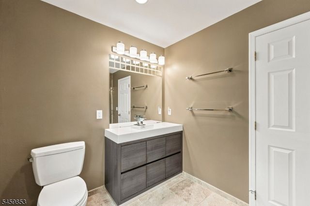 20 Crestview Ln, Sparta Twp., NJ 07871