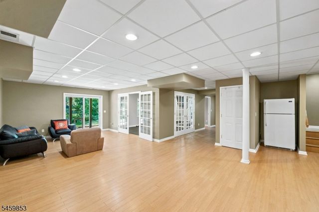 20 Crestview Ln, Sparta Twp., NJ 07871