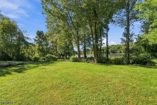20 Crestview Ln, Sparta Twp., NJ 07871