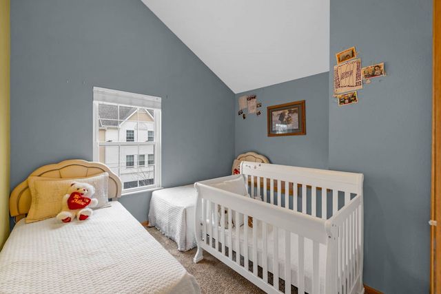 1046 10th Avenue NW, Altoona, IA 50009