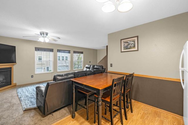 1046 10th Avenue NW, Altoona, IA 50009