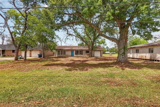 134 Scout Road, Freeport, TX 77541