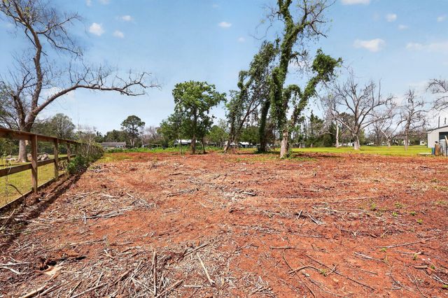 134 Scout Road, Freeport, TX 77541