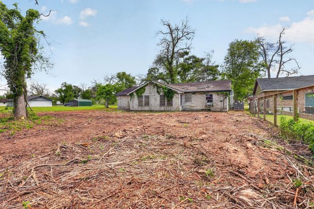 134 Scout Road, Freeport, TX 77541
