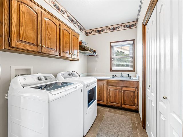 504 NE 94th Court, Kansas City, MO 64155