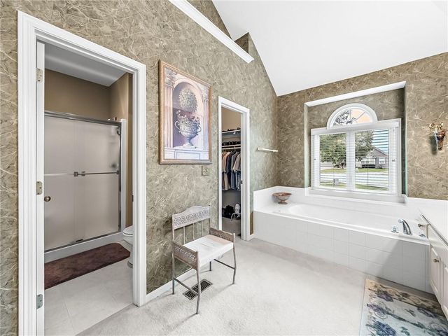 504 NE 94th Court, Kansas City, MO 64155