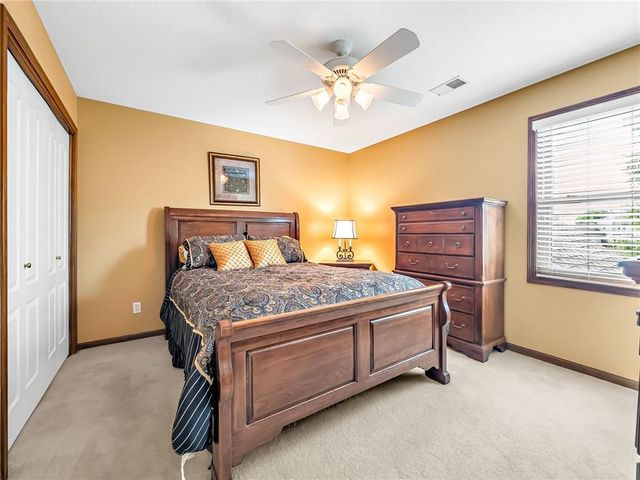 504 NE 94th Court, Kansas City, MO 64155