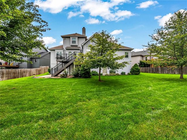 504 NE 94th Court, Kansas City, MO 64155
