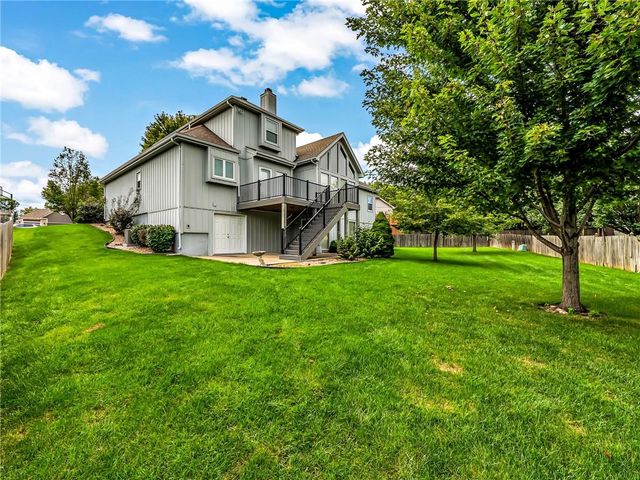 504 NE 94th Court, Kansas City, MO 64155