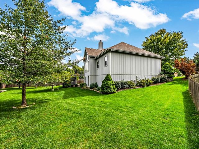 504 NE 94th Court, Kansas City, MO 64155
