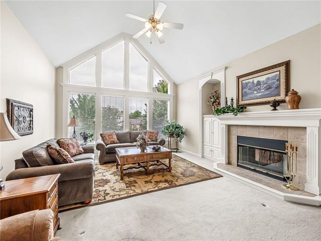 504 NE 94th Court, Kansas City, MO 64155