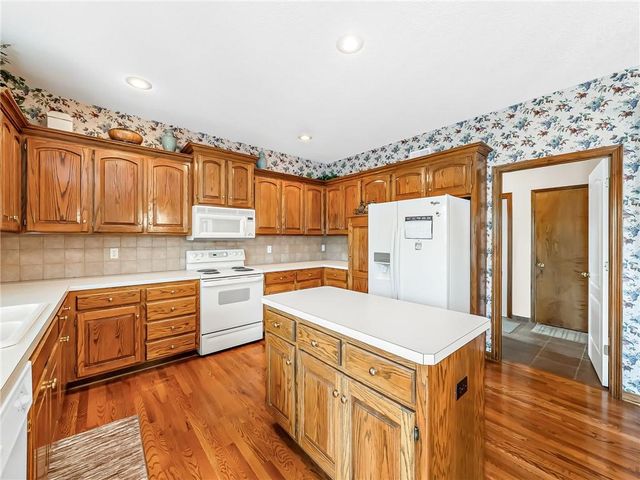 504 NE 94th Court, Kansas City, MO 64155