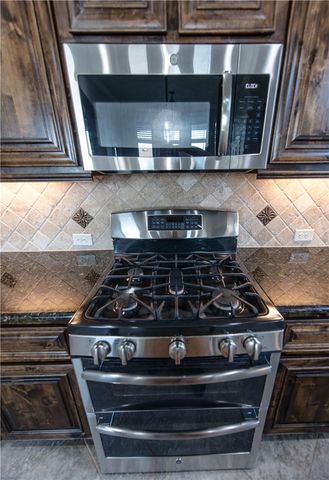 108 Yukon CV, Hutto, TX 78634