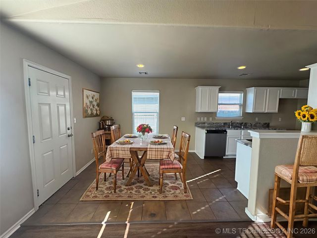 2125 E Concord Street North, Broken Arrow, OK 74012