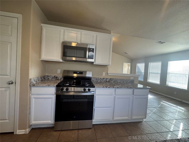 2125 E Concord Street North, Broken Arrow, OK 74012