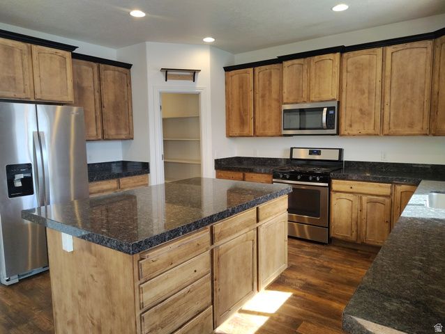 377 W 2030 N, Tooele, UT 84074