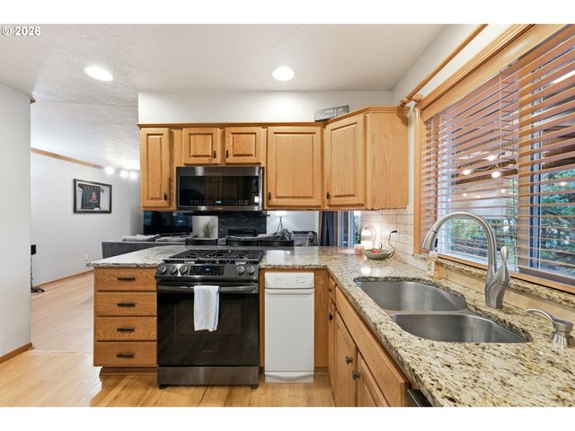 2675 Ne CLEVELAND Ave, Gresham, OR 97030