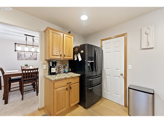 2675 Ne CLEVELAND Ave, Gresham, OR 97030