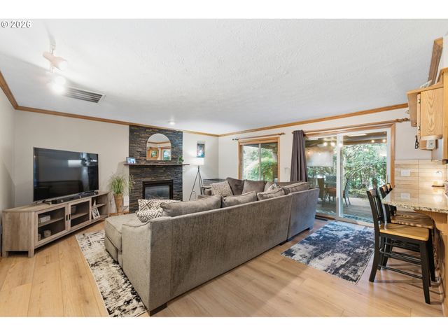 2675 Ne CLEVELAND Ave, Gresham, OR 97030