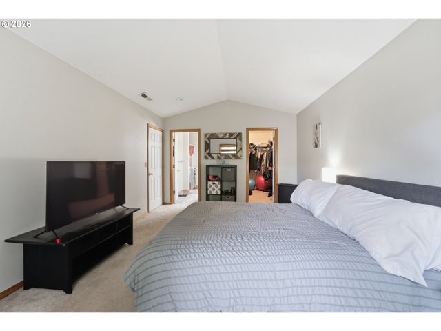 2675 Ne CLEVELAND Ave, Gresham, OR 97030
