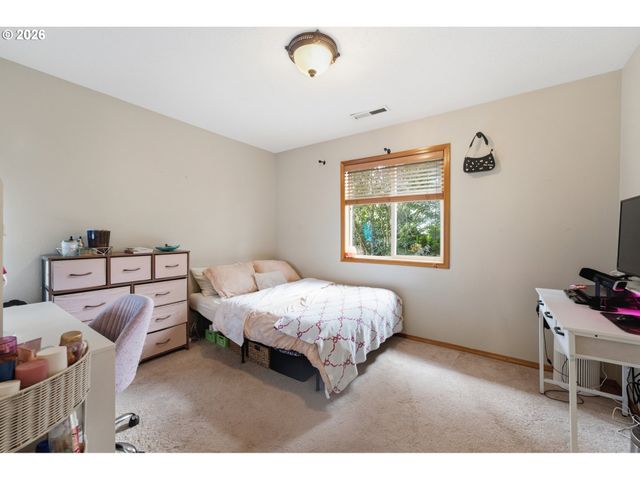 2675 Ne CLEVELAND Ave, Gresham, OR 97030