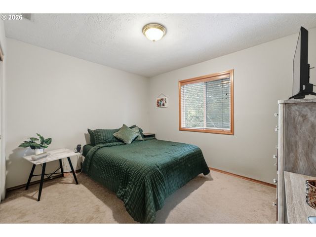2675 Ne CLEVELAND Ave, Gresham, OR 97030