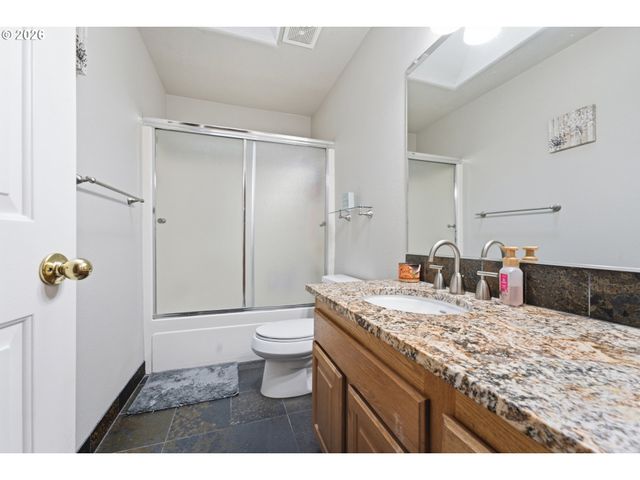 2675 Ne CLEVELAND Ave, Gresham, OR 97030