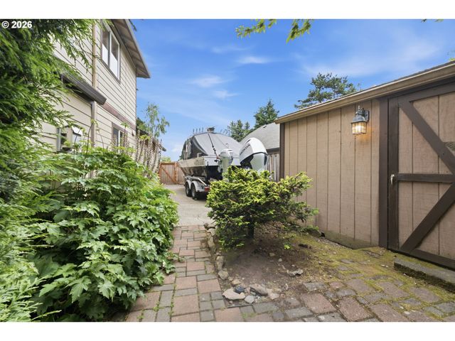 2675 Ne CLEVELAND Ave, Gresham, OR 97030