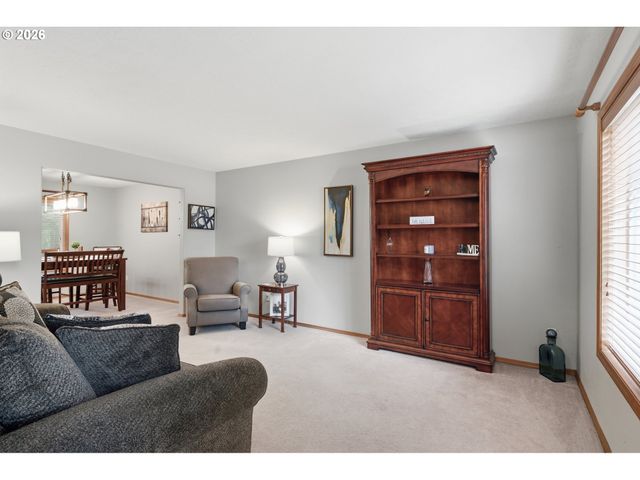 2675 Ne CLEVELAND Ave, Gresham, OR 97030